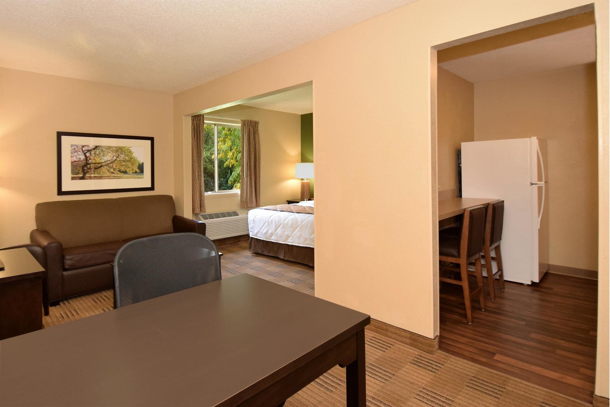 Extended Stay America Suites - Cleveland - Мидълбърг Хайтс Екстериор снимка