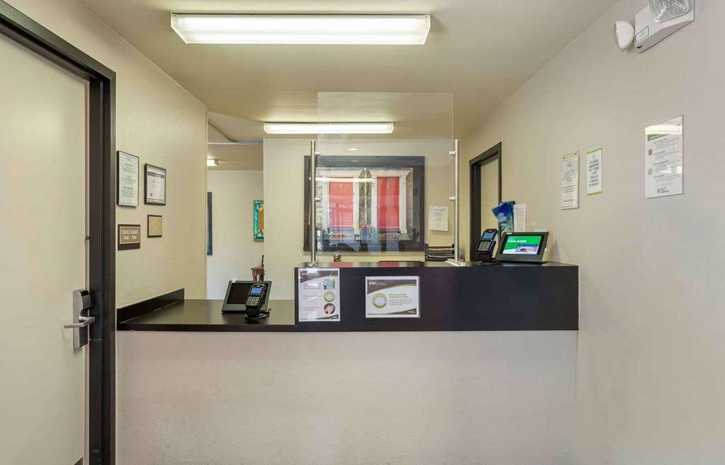 Extended Stay America Suites - Cleveland - Мидълбърг Хайтс Интериор снимка