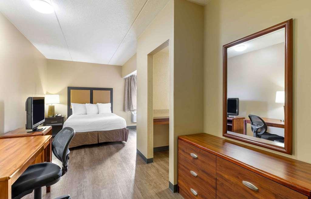 Extended Stay America Suites - Cleveland - Мидълбърг Хайтс Стая снимка