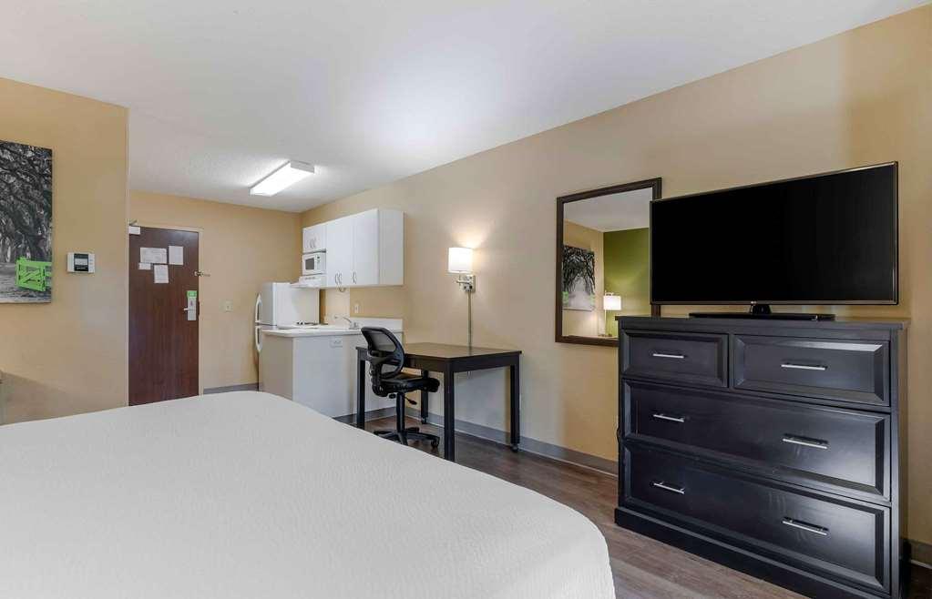 Extended Stay America Suites - Cleveland - Мидълбърг Хайтс Стая снимка