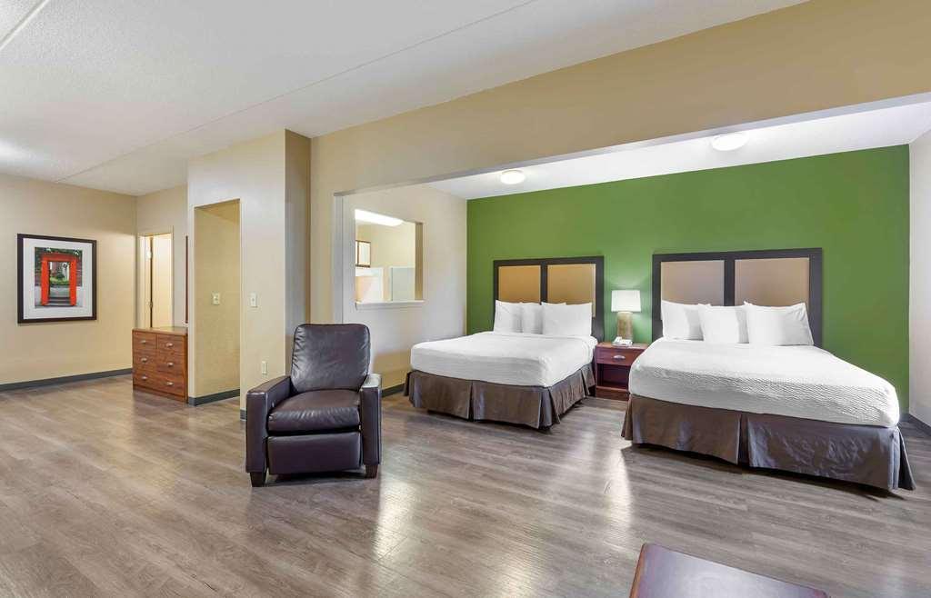 Extended Stay America Suites - Cleveland - Мидълбърг Хайтс Стая снимка