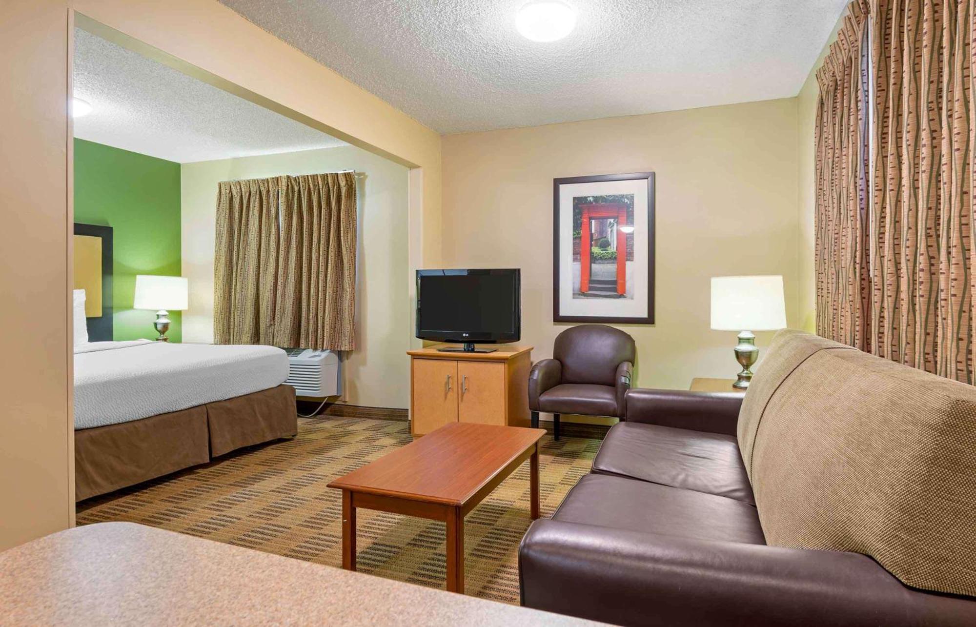 Extended Stay America Suites - Cleveland - Мидълбърг Хайтс Екстериор снимка