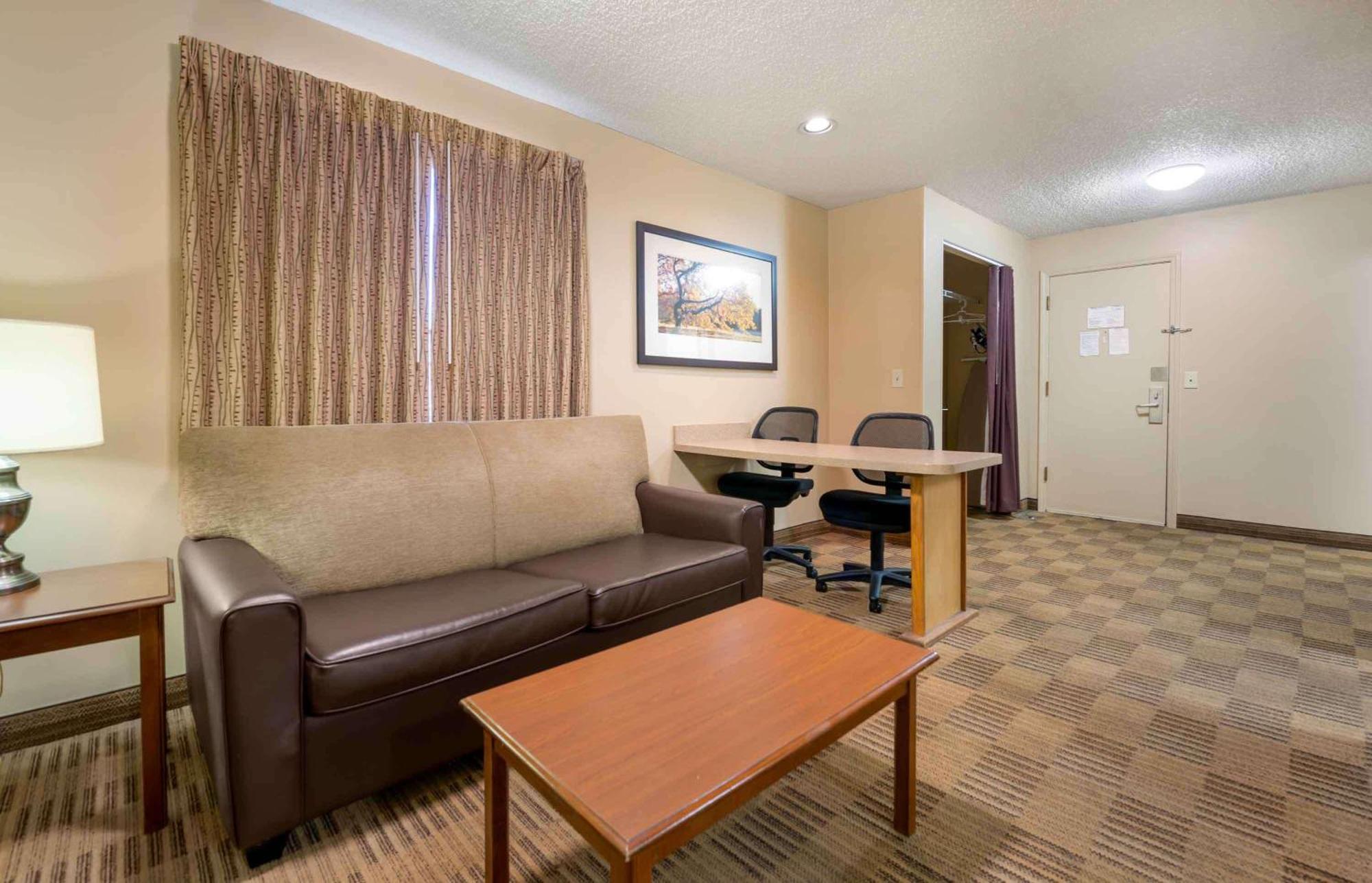 Extended Stay America Suites - Cleveland - Мидълбърг Хайтс Екстериор снимка